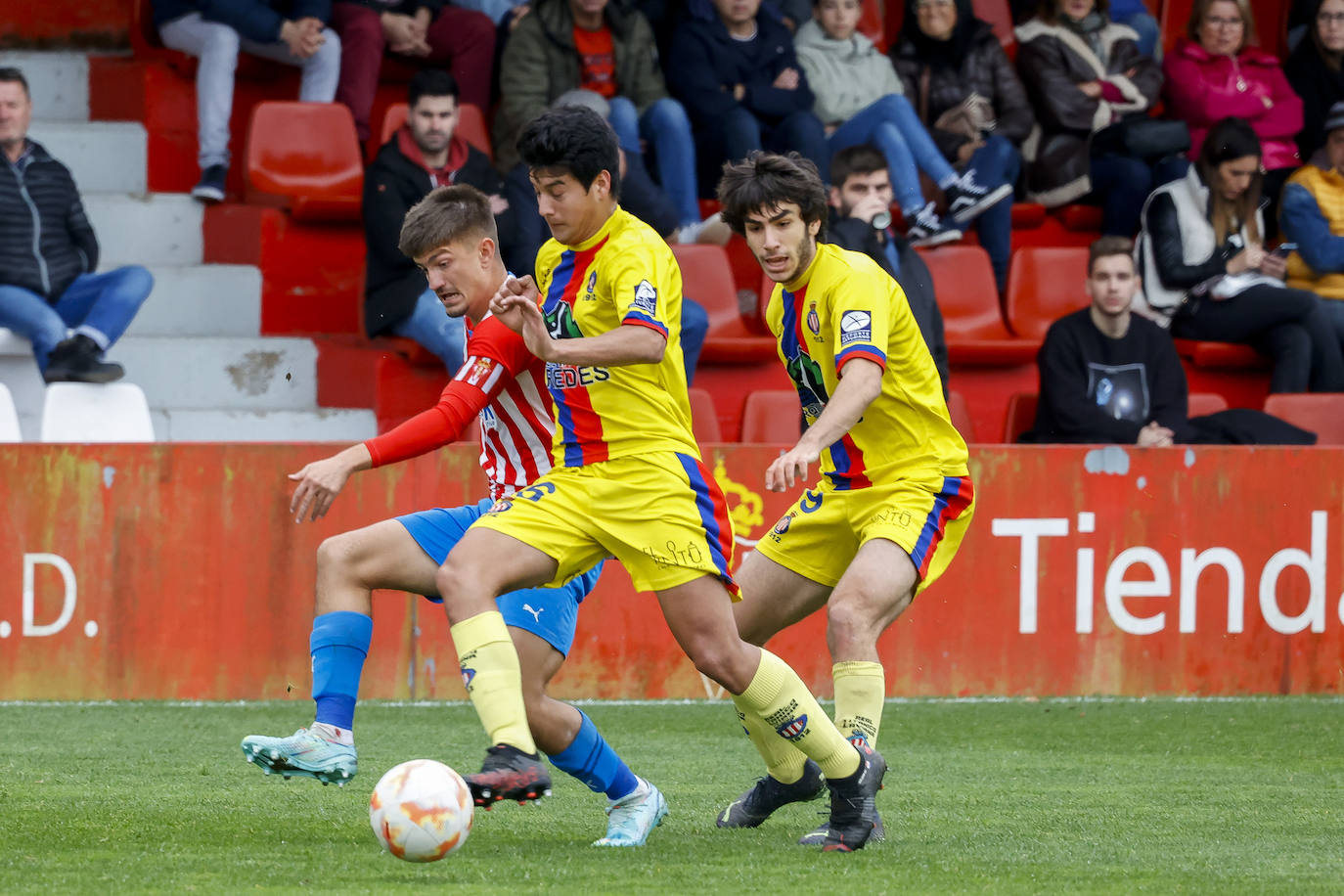 Fotos: Las Mejores Jugadas Del Sporting B - Titánico | El Comercio